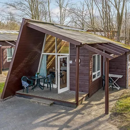 Feriehus 2 Bedroom Pet Friendly In